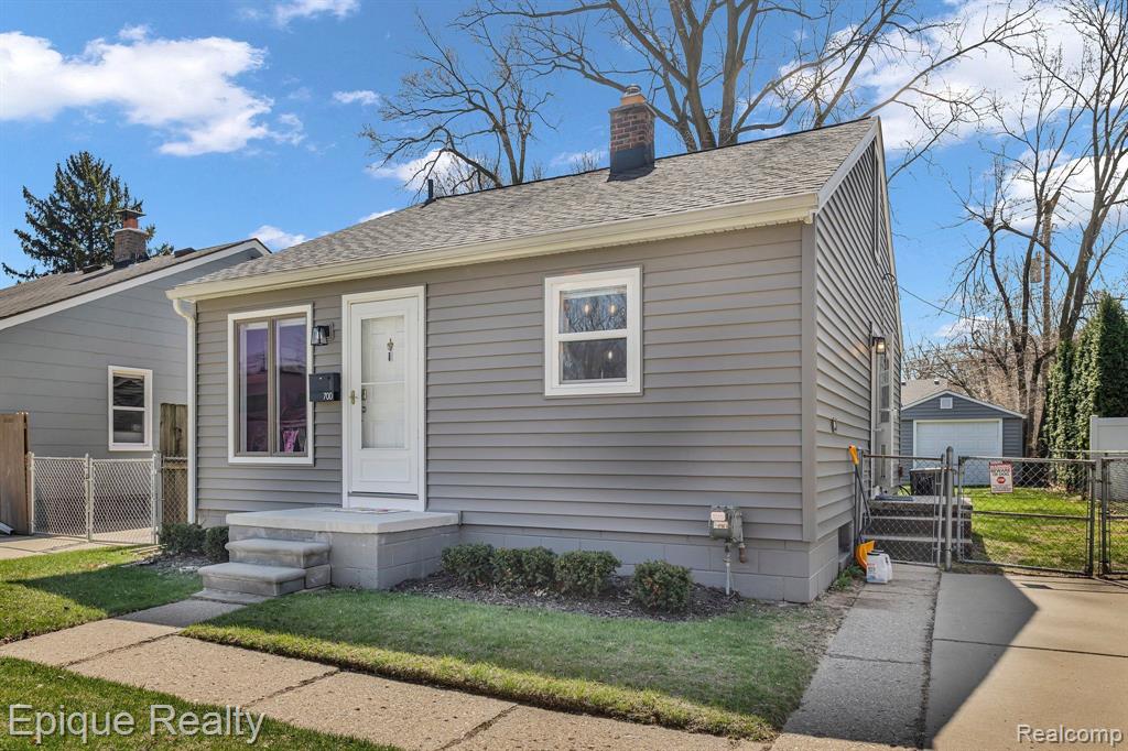 700 Donald Avenue