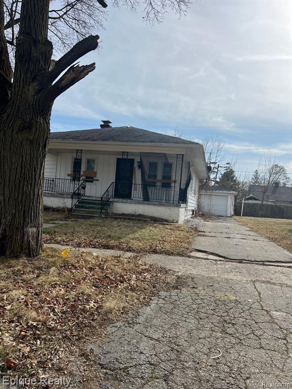 2001 Raskob Street