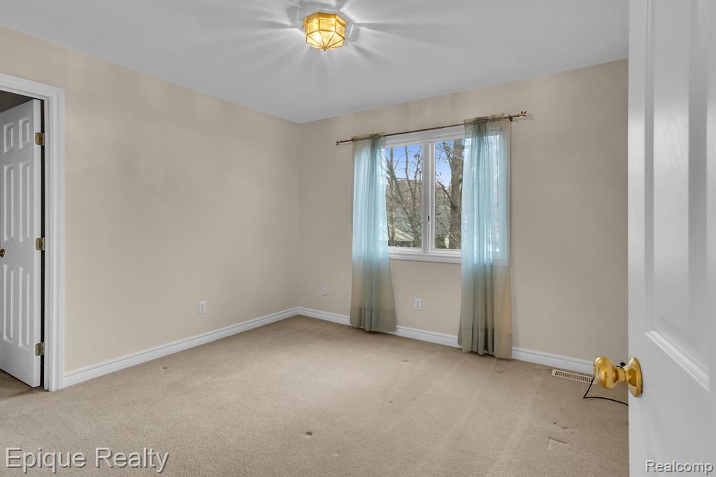 3794 Cedar Ridge Drive