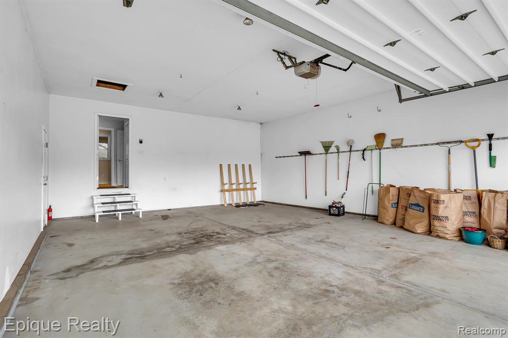 3794 Cedar Ridge Drive