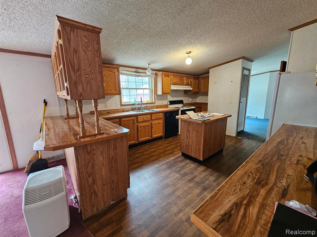 5875 E Exchange Road