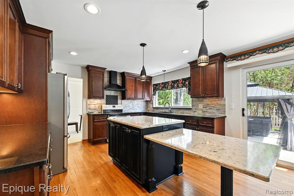 28580 Perryville Way