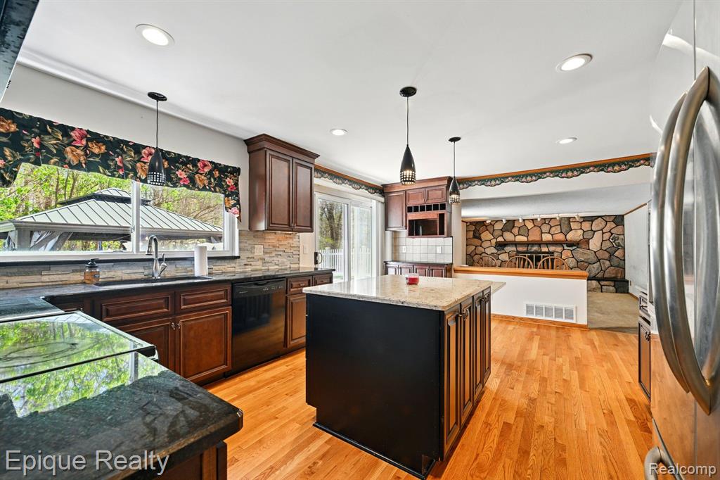28580 Perryville Way