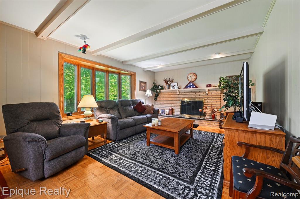 37232 Kelly Road