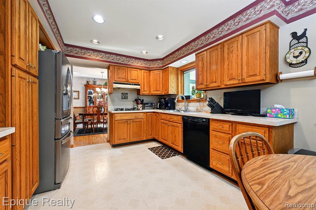 37232 Kelly Road