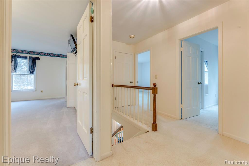 3597 Old Farm Lane