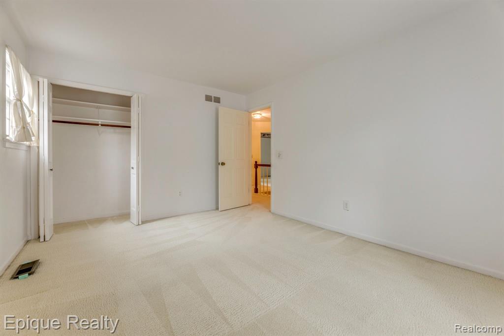 3597 Old Farm Lane