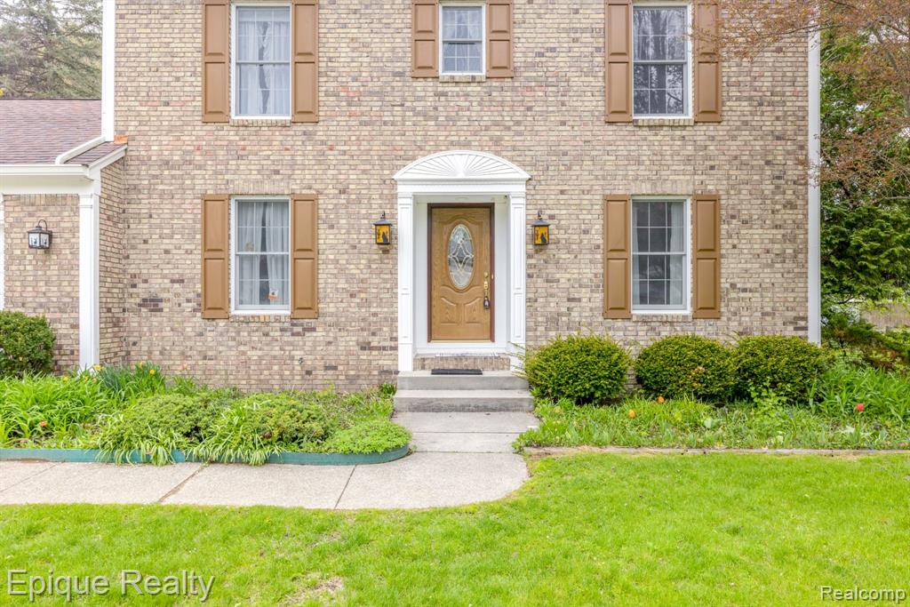 3597 Old Farm Lane