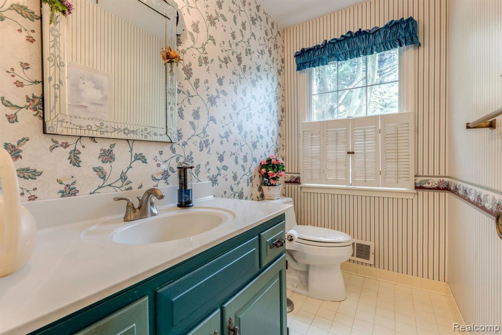 3597 Old Farm Lane