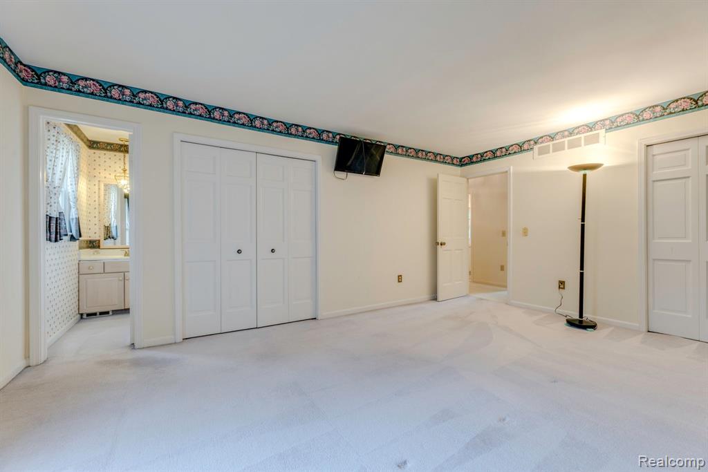 3597 Old Farm Lane