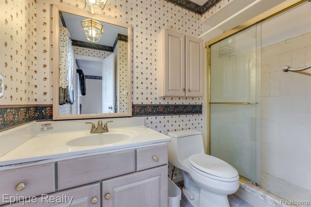 3597 Old Farm Lane
