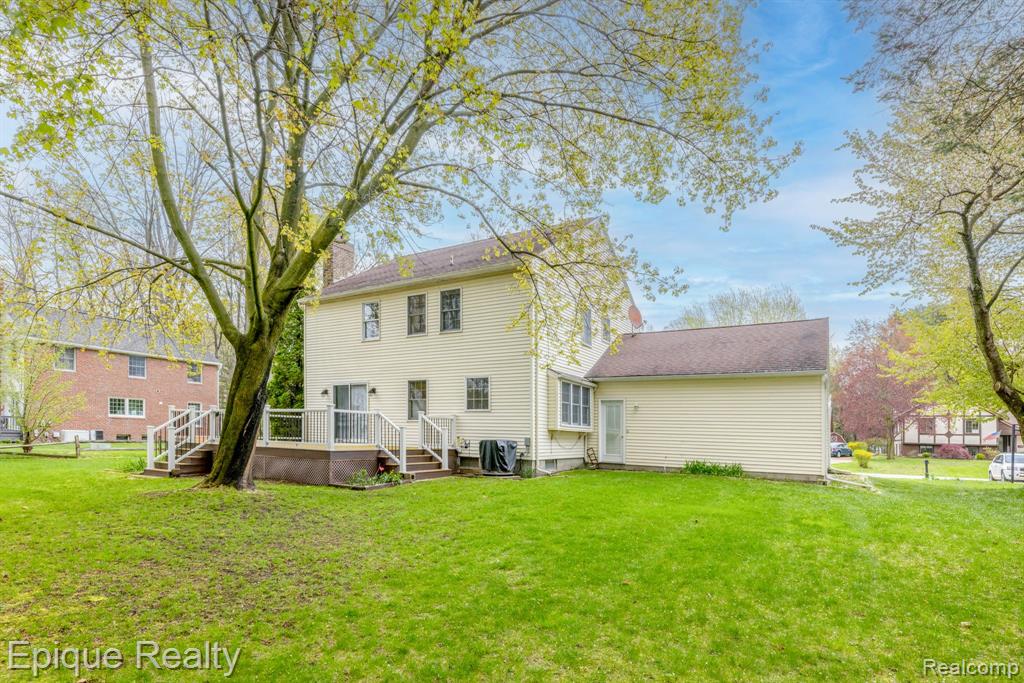 3597 Old Farm Lane