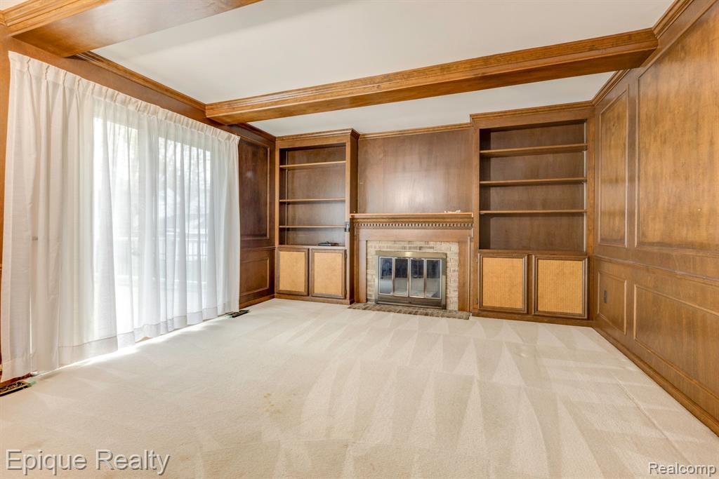 3597 Old Farm Lane