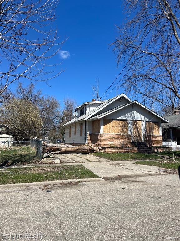 133 E Oakley Street