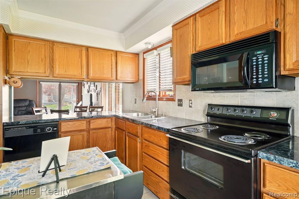 4466 Colony Court