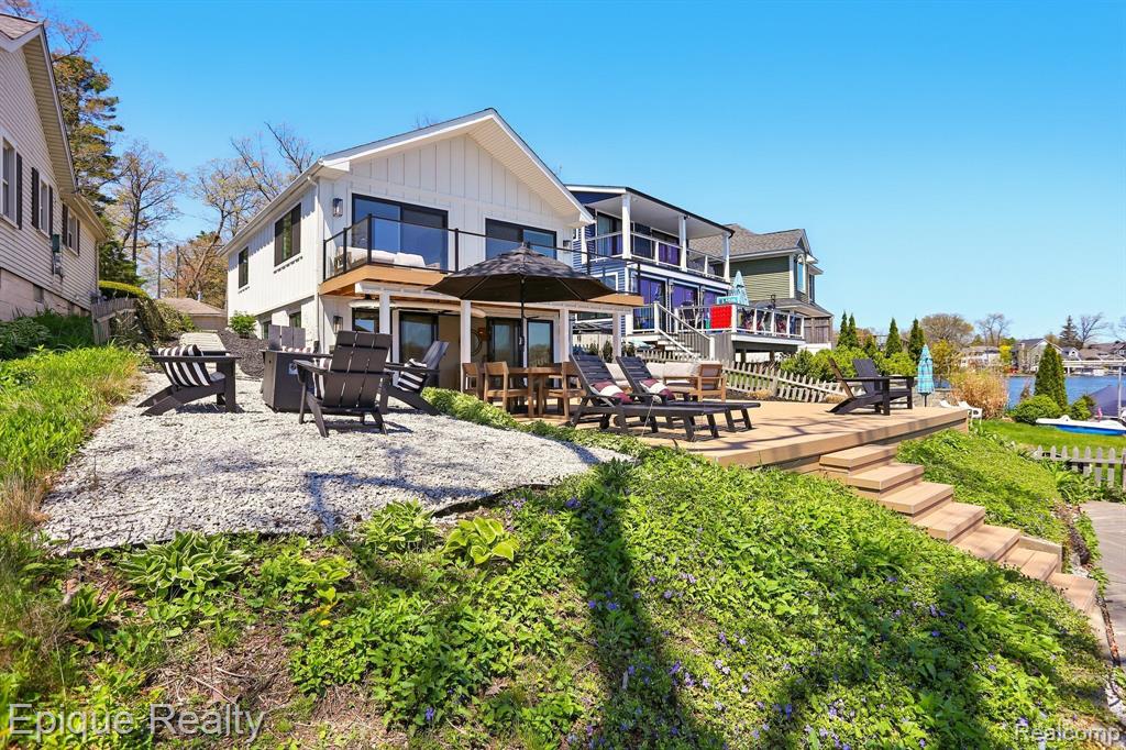 807 Pine Tree Road