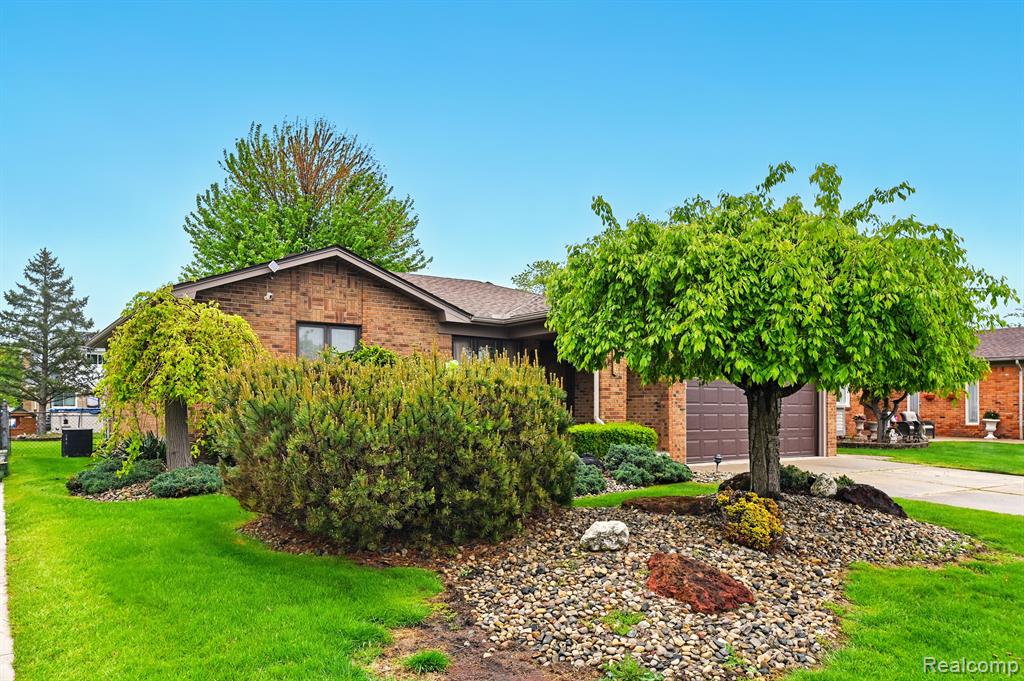 47296 Sanborn Drive