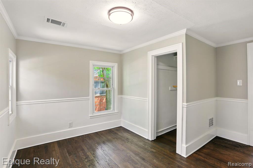 18036 Elizabeth Street