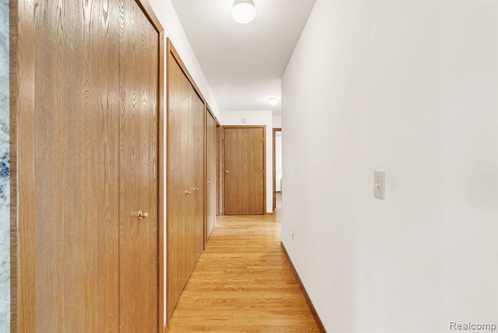 836 Boutell Drive