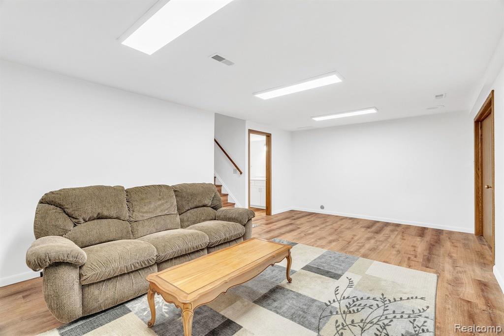 836 Boutell Drive