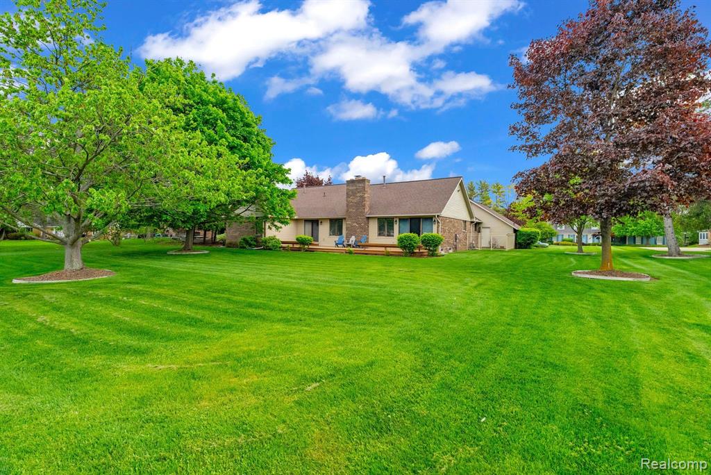 836 Boutell Drive