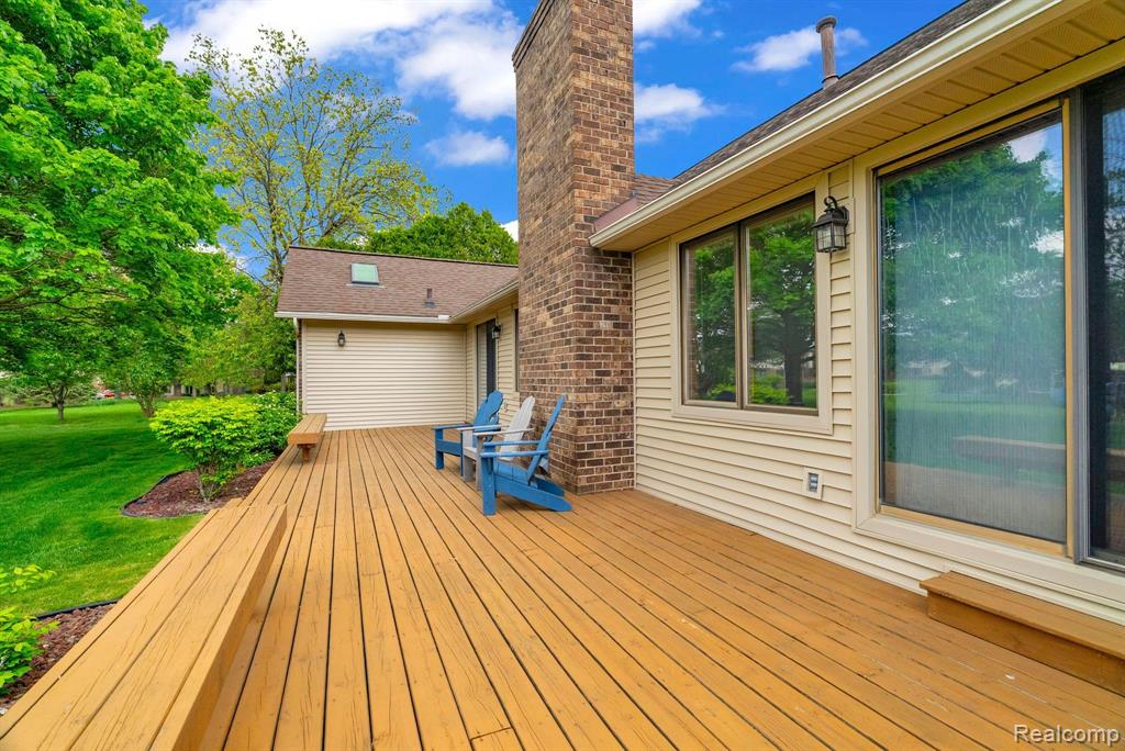 836 Boutell Drive