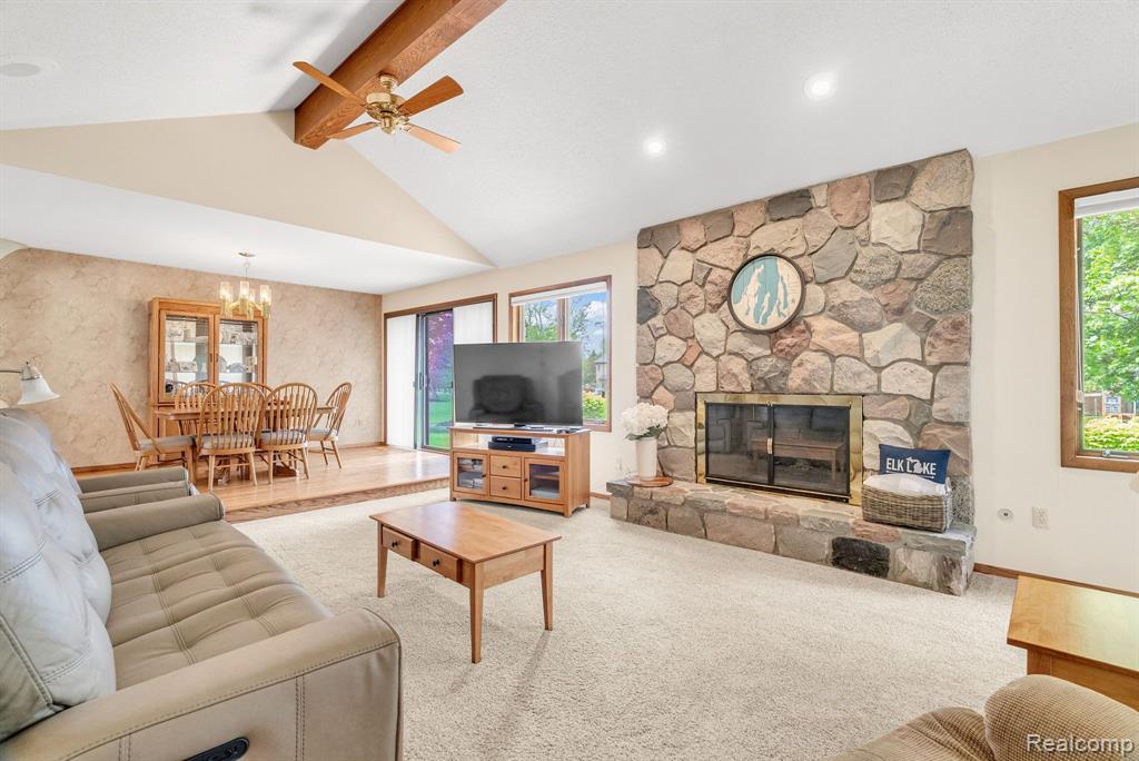 836 Boutell Drive
