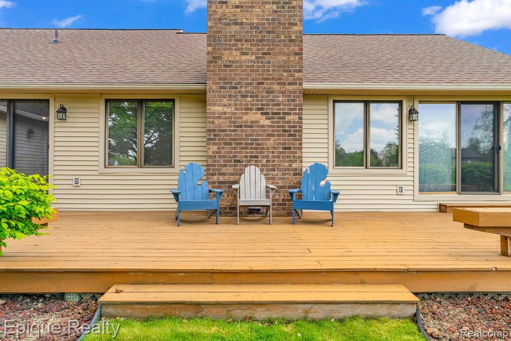 836 Boutell Drive