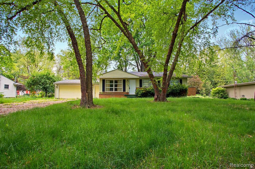 1469 Westwood Drive
