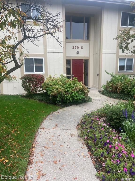 27915 Berrywood Lane # 72