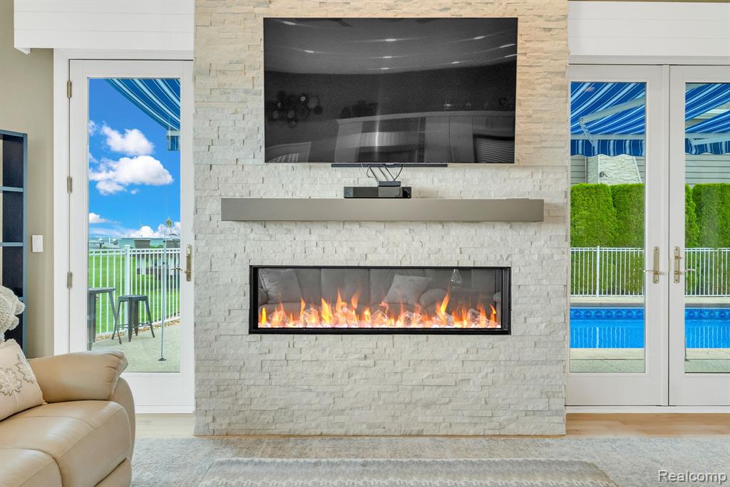 49370 Bay Lane
