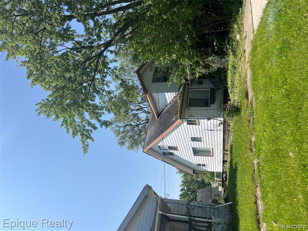 2537 Swayze Street