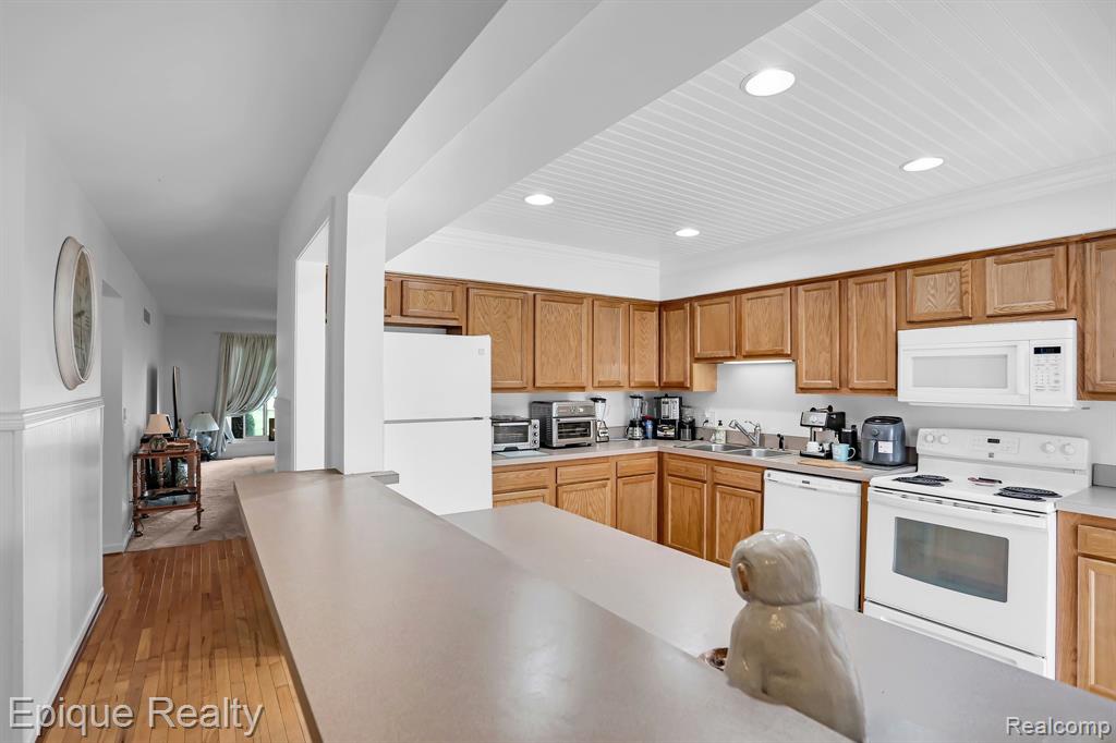 42276 Lochmoor Street # 56