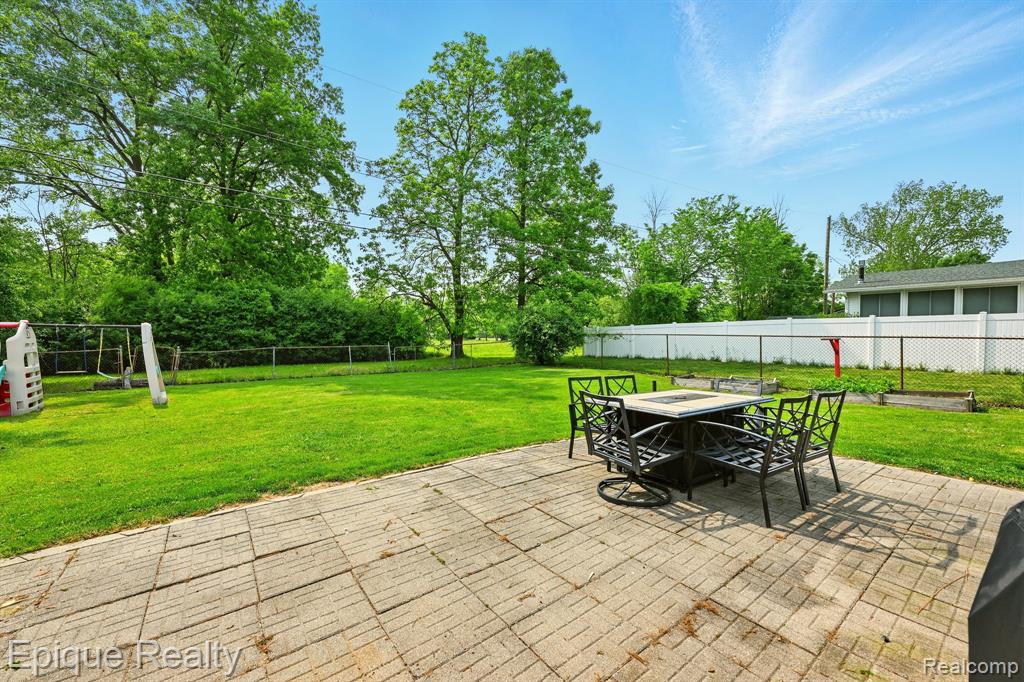 1331 Schafer Drive