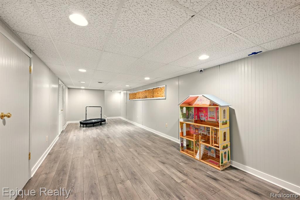 1331 Schafer Drive