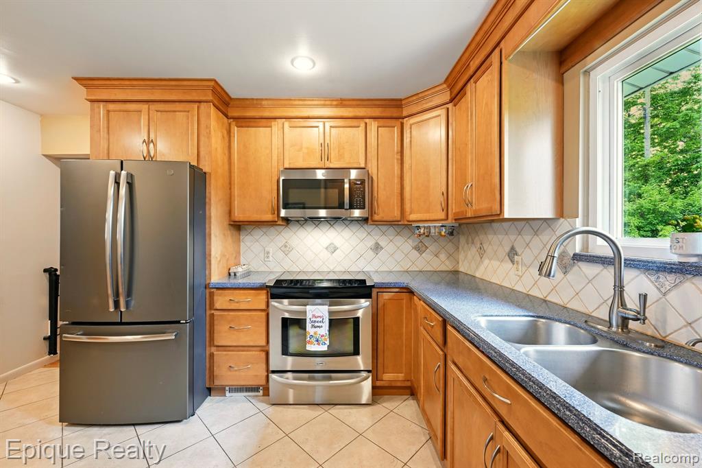1331 Schafer Drive