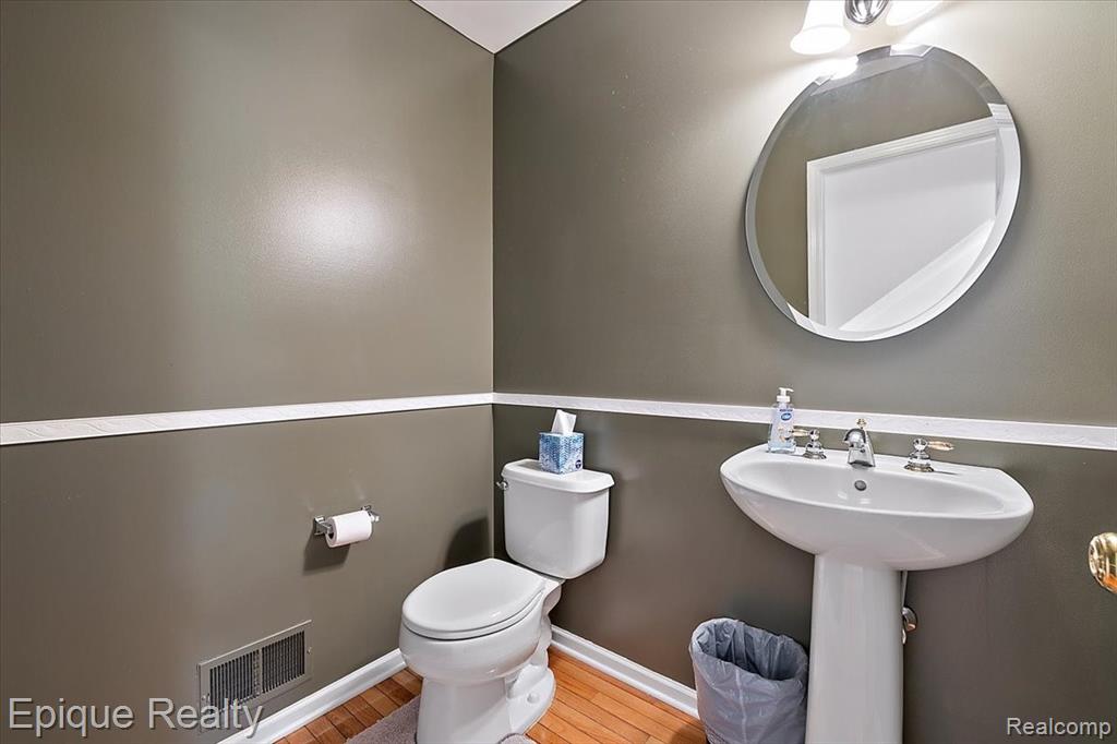 437 Cherry Hills Court