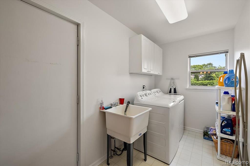 437 Cherry Hills Court
