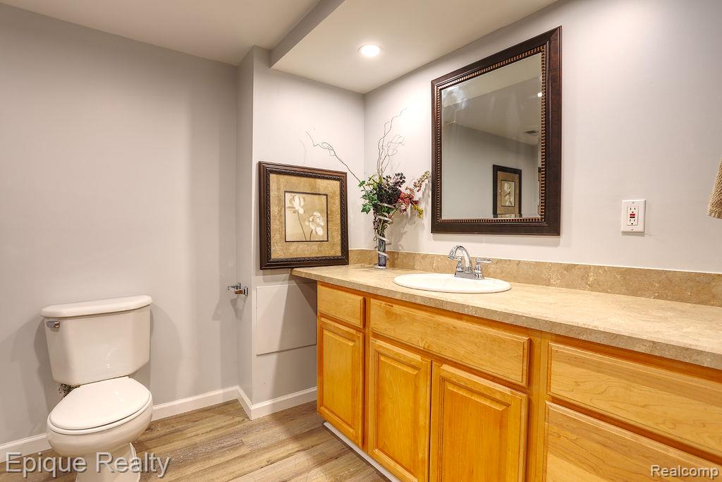 36694 Maple Leaf Drive
