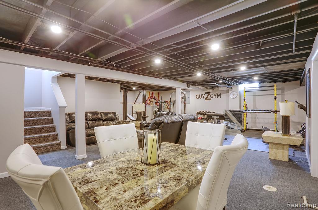 36694 Maple Leaf Drive