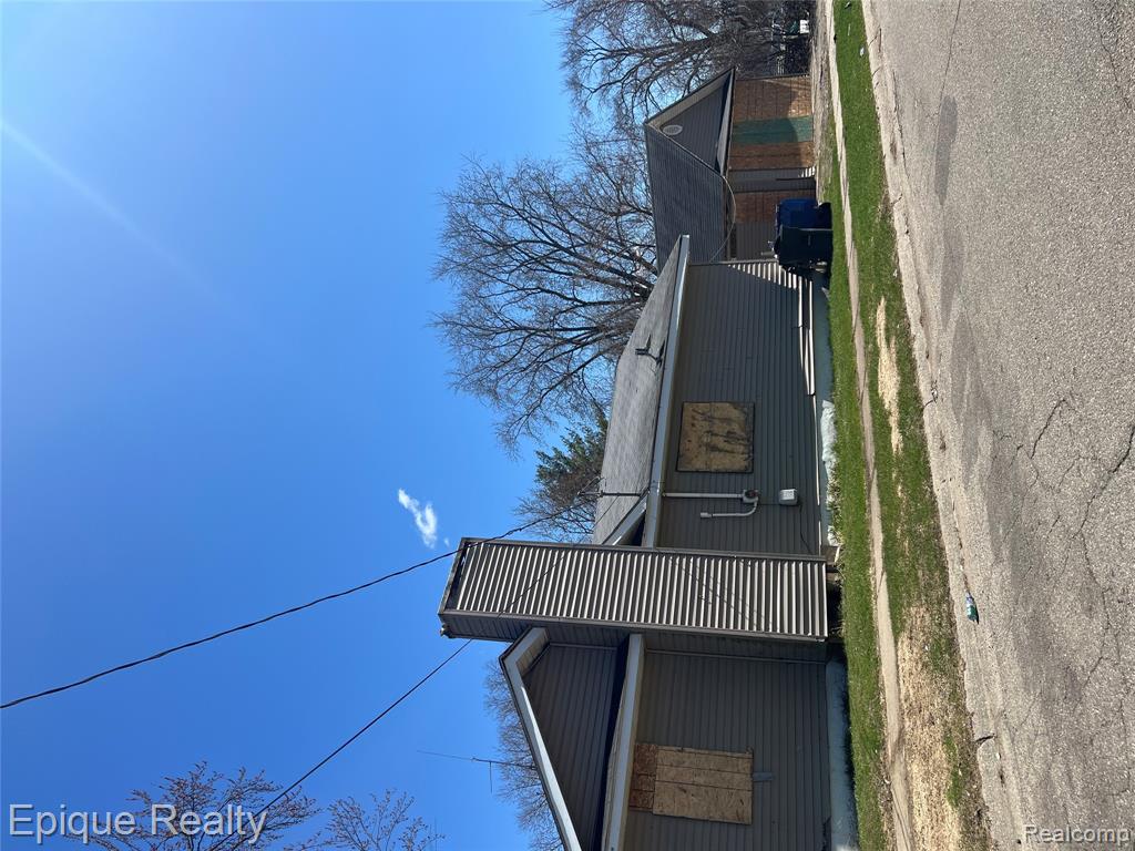 1129 Huron Street
