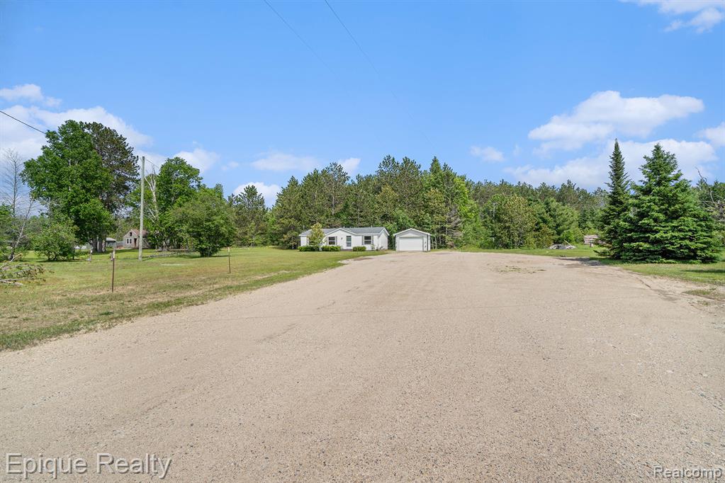 12342 N Mackinaw Highway