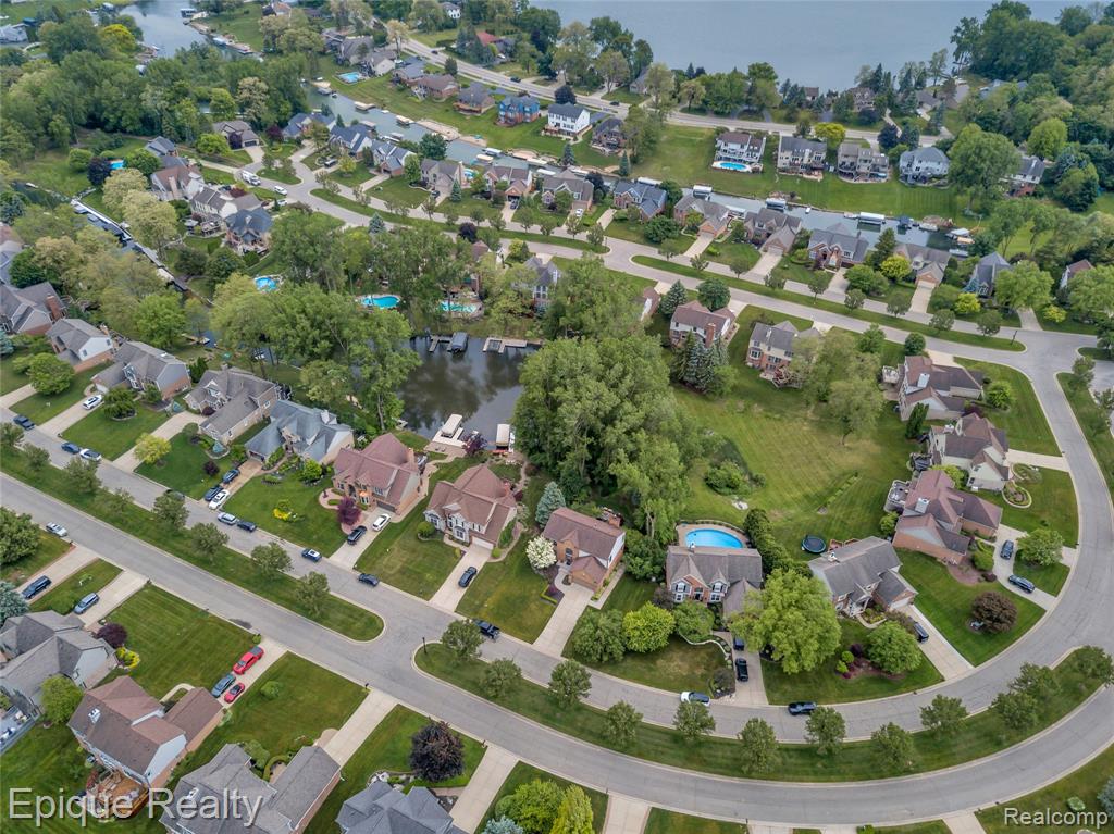 1377 Lake Shore Boulevard