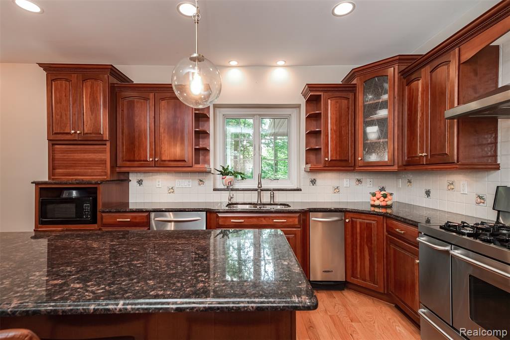 3376 Oak Park Drive