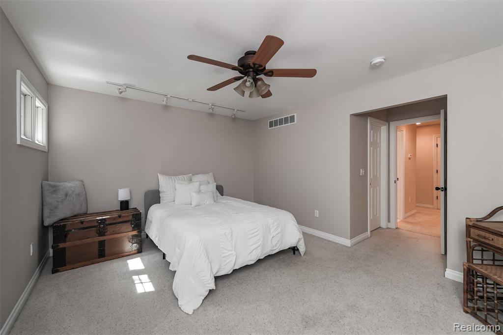 3376 Oak Park Drive