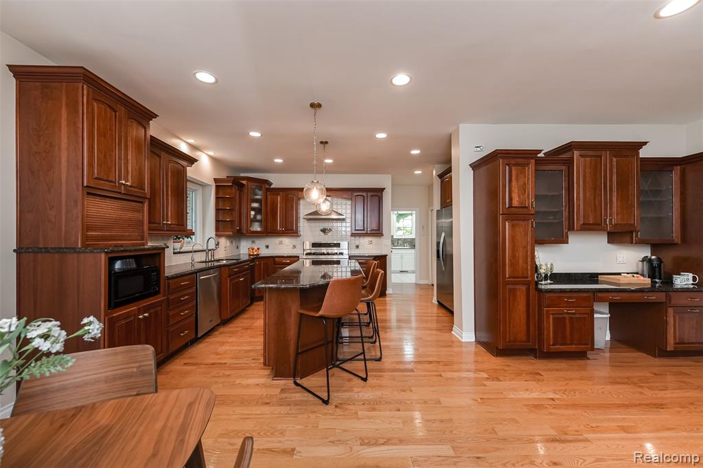 3376 Oak Park Drive