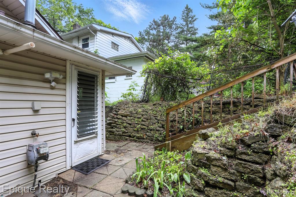 481 Heights Road