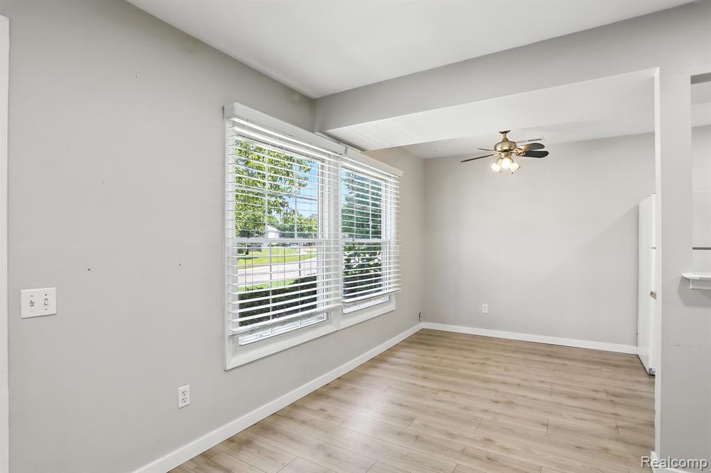 3043 Oakridge Court