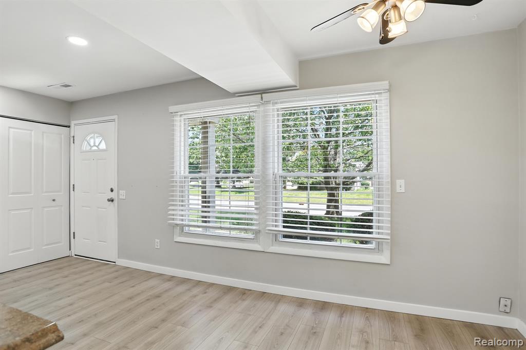 3043 Oakridge Court