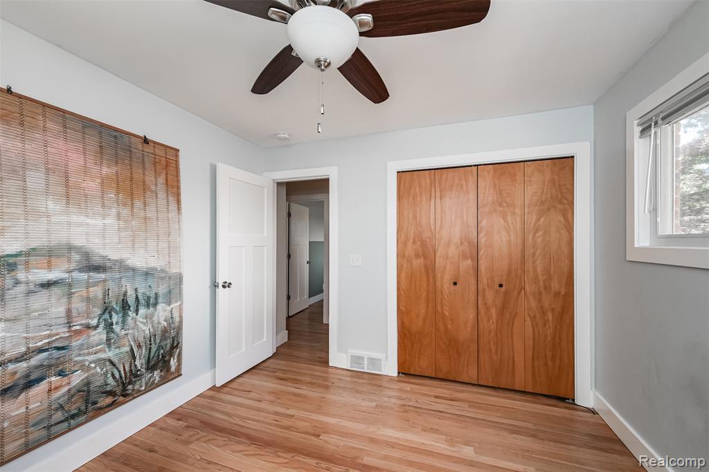1842 Saxon Street